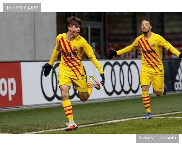 巴萨青训中场加里多加盟埃瓦尔 签约至 2028 年开启新征程