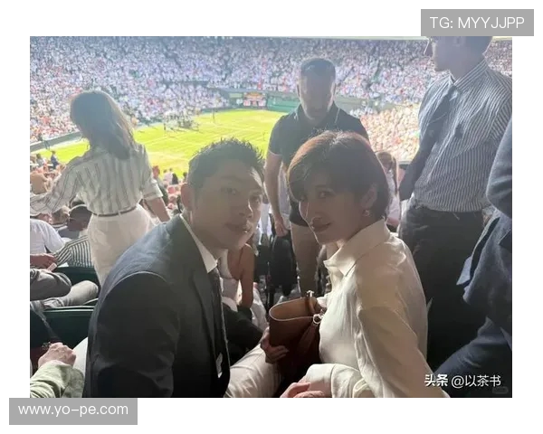 许昕父亲节与儿女甜蜜同框 奥运冠军化身温柔奶爸(1)